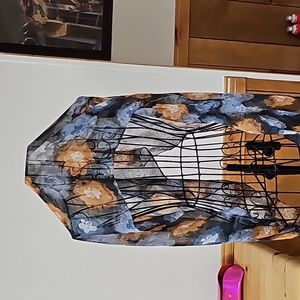 BEAUTIFUL SCARF BRAND IS SOOTHERS